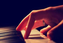 瓦伦西亚客场三连胜，实力凸显